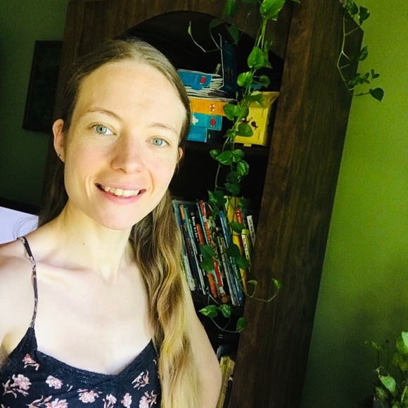 Meet your Posher, Samantha - Picture 1 of 3